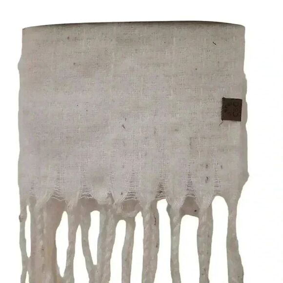 C&C California Women's Off White Textured Polyester Scarf NEW - Picture 4 of 8